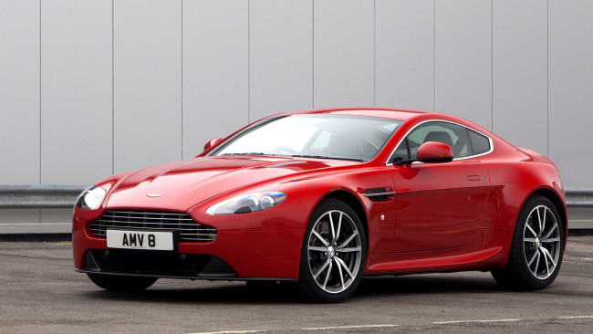 Обои картинки фото aston, martin, v8, vantage, автомобили, ltd, элитные, великобритания