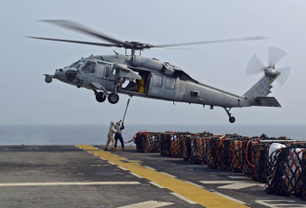 Картинка авиация вертолёты авианосец палуба вертолёт