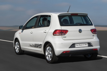 Картинка автомобили volkswagen светлый 2015г fox rock in rio