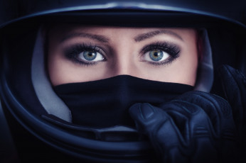 Картинка разное глаза макияж брови взгляд шлем