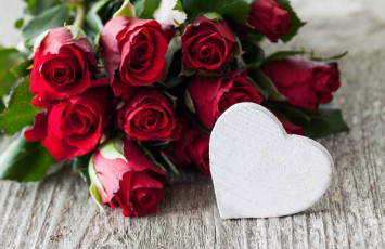 Картинка цветы розы сердце бутоны