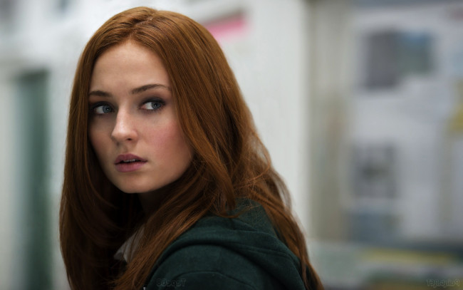 Обои картинки фото девушки, sophie turner, взгляд