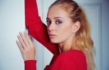 Картинка jennifer+mackay девушки татьяна+герасименко+ jennifer mackay рыжеволосая красный модель девушка красотка поза стройная сексуальная причёска макияж взгляд флирт