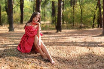 Картинка бестия девушки -+брюнетки +шатенки девушка женщина брюнетка темноволосая сексуальная модель звезда позирует разная обувь верхняя стильная одежда нижнее эротическое бельё трусы лифчик колготки чулки аксессуары макияж и множество элементов на фотографии