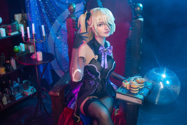 Обои картинки фото kirdjava, девушки, девушка, женщина, блондинка, светловолосая, сексуальная, модель, звезда, позирует, разная, обувь, верхняя, стильная, одежда, нижнее, эротическое, бельё, трусы, лифчик, колготки, чулки, аксессуары, макияж, и, множество, элементов, на, фотографии