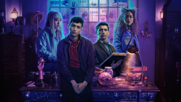 Картинка dead+boy+detectives+ сериал+2024+–+ кино+фильмы -unknown+ другое мeртвые мальчишки детективы детектив комедия фэнтези криминал сeриал jayden revri george rexstrew lukas gage briana cuoco