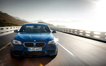 Картинка bmw+m5 автомобили bmw синий скорость дорога
