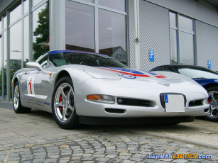 Картинка chevrolet автомобили выставки уличные фото