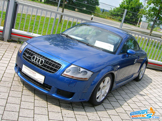 Обои картинки фото audi, автомобили, выставки, уличные, фото