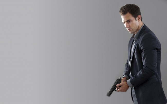 Обои картинки фото мужчины, milo ventimiglia, пистолет, майло, вентимилья