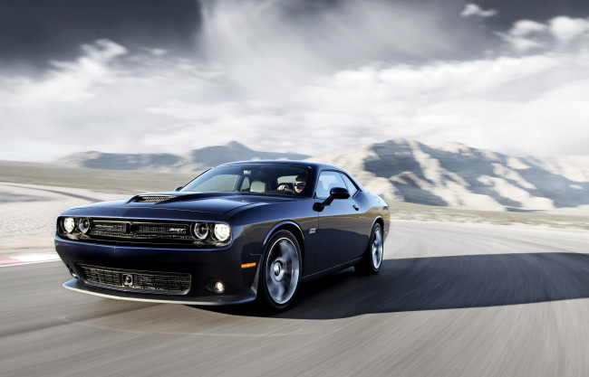 Обои картинки фото 2015 dodge challenger srt supercharged  , hemi hellcat, автомобили, dodge, тюнинг, hemi, hellcat, supercharged, challenger