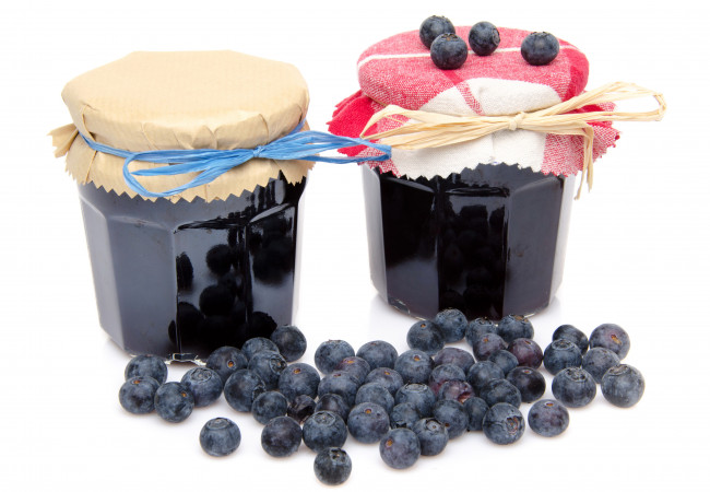 Обои картинки фото еда, фрукты,  ягоды, варенье, черника, банки