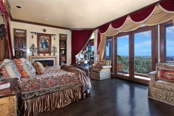 Картинка интерьер спальня шторы кровать