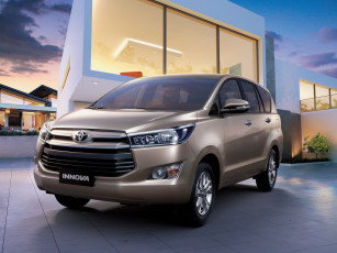 Картинка автомобили toyota kijang innova 2015г