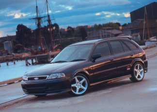 Картинка автомобили ford laser