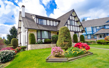 Картинка города -+здания +дома цветы клумбы цветники лужайка