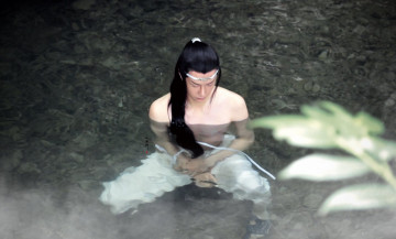 Картинка мужчины wang+yi+bo актер озеро