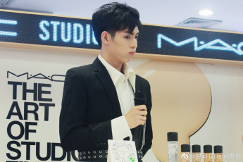 Картинка мужчины wang+hao+xuan ван хао сюань