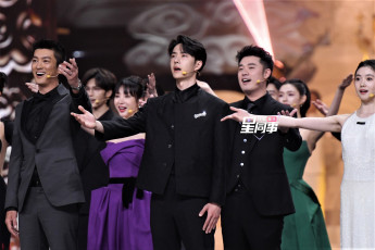 Картинка разное знаменитости ван ибо люди актеры песня сцена