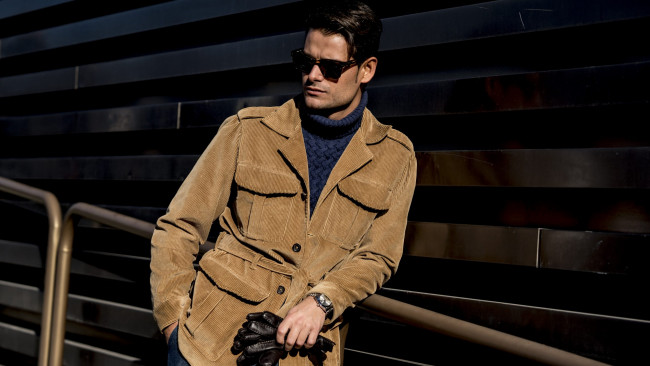 Обои картинки фото мужчины, -unsort, очки, свитер, перчатки