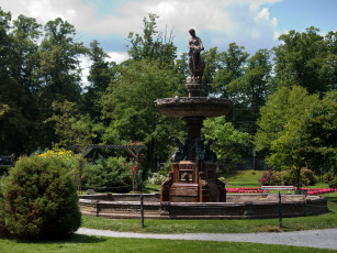 Картинка города фонтаны