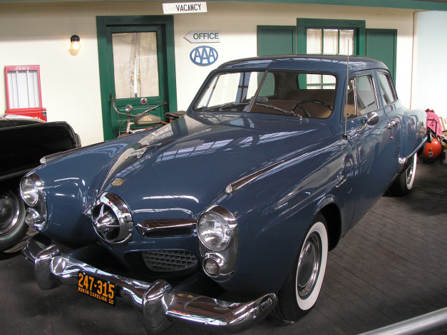 Обои картинки фото автомобили, выставки, уличные, фото, ретро