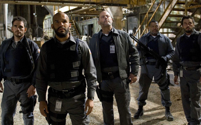 Обои картинки фото кино, фильмы, armored, инкассатор, dillon, reno