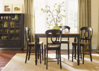 Картинка интерьер столовая стол стулья посуда