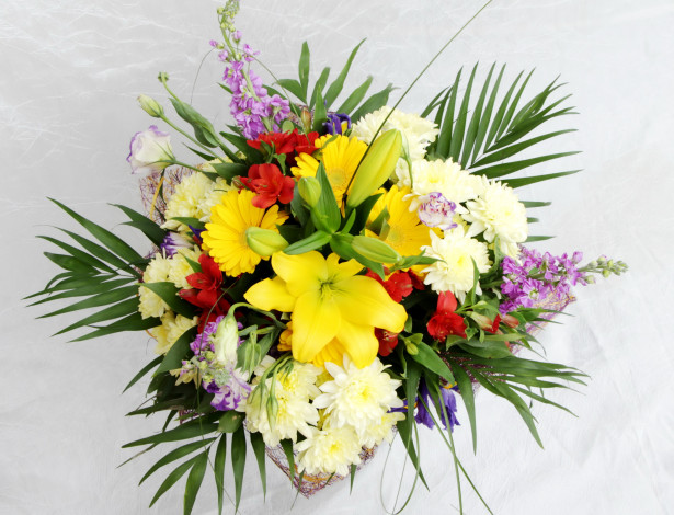 Обои картинки фото цветы, букеты, композиции, хризантемы, лилии, эустомы, альстромерии, герберы, левкои, ирис