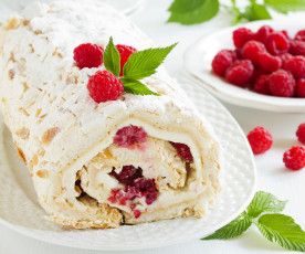 Картинка еда пирожные +кексы +печенье малина рулет сладости