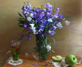 Картинка еда натюрморт колокольчики чай яблоко