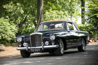 Картинка bentley+continental автомобили bentley автошоу автопробег выставка