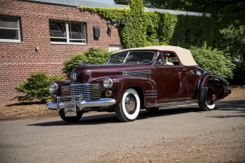 Картинка cadillac+series+62 автомобили cadillac автопробег выставка автошоу