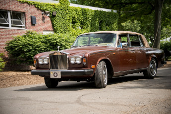 Картинка rolls-royce+silver+wraith+ii +1979 автомобили rolls-royce выставка автошоу автопробег