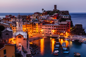 Картинка vernazza +liguria +italy города амальфийское+и+лигурийское+побережье+ италия liguria italy cinque terre gulf of genoa вернацца лигурия Чинкве-терре генуэзский залив побережье здания панорама