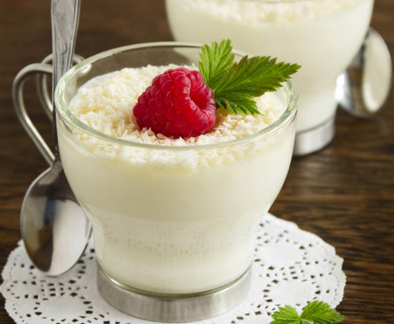 Обои картинки фото еда, мороженое,  десерты, панна-кота, малина