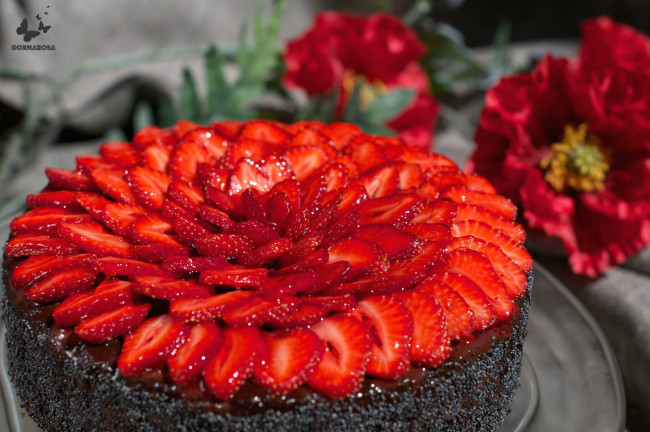 Обои картинки фото еда, торты, клубника