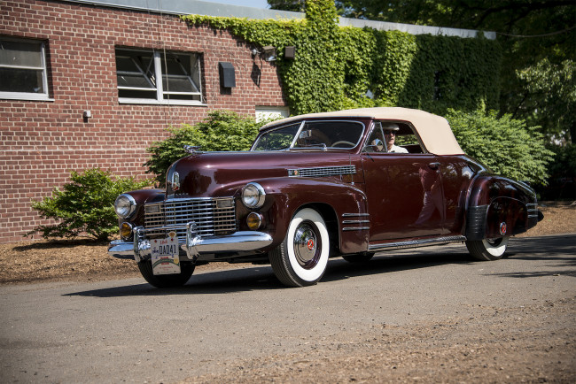 Обои картинки фото cadillac series 62, автомобили, cadillac, автопробег, выставка, автошоу