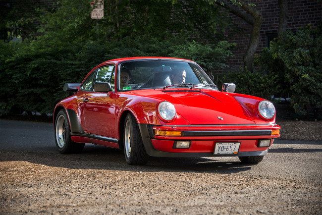 Обои картинки фото porsche 911, автомобили, porsche, автопробег, выставка, автошоу