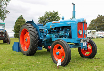 Картинка техника тракторы колесный трактор