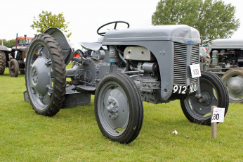 Картинка техника тракторы колесный трактор