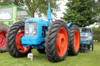 Картинка техника тракторы трактор колесный