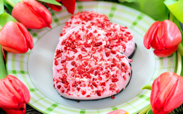 Картинка еда пирожные +кексы +печенье сердечко тюльпаны