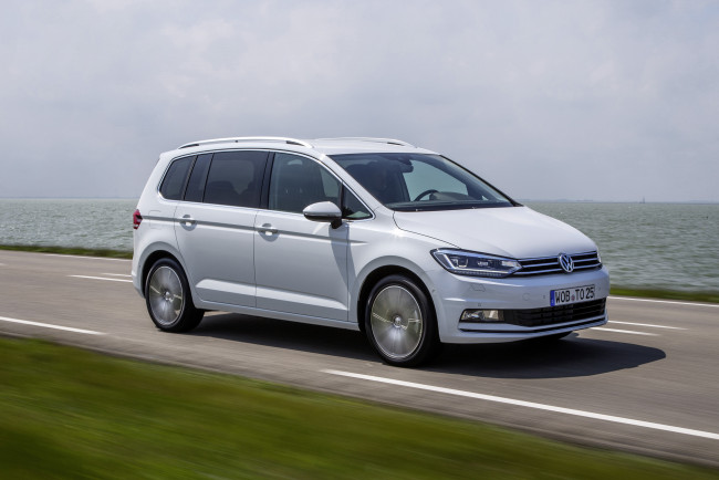 Обои картинки фото автомобили, volkswagen, touran, tsi, 2015г