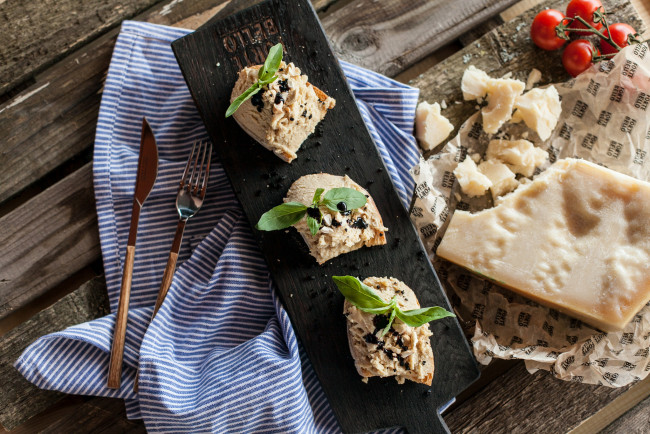 Обои картинки фото еда, бутерброды,  гамбургеры,  канапе, вкусно, хлеб, начинка, бутерброд