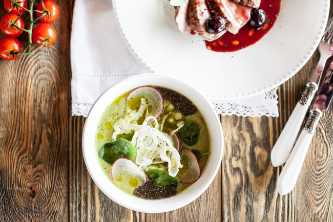 Обои картинки фото еда, первые блюда, суп, первое, блюдо, зелень