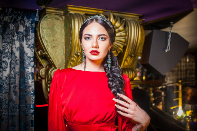 Обои картинки фото девушки, - брюнетки,  шатенки, golden, girls, ночной, клуб, модель