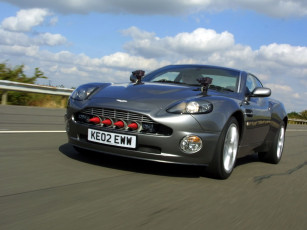 Картинка автомобили aston martin