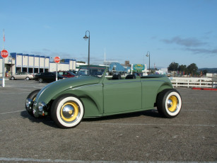 Картинка автомобили выставки уличные фото