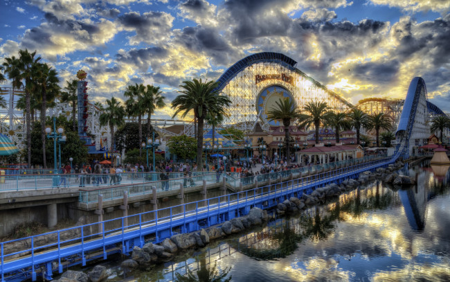 Обои картинки фото disneyland, resort, california, города, диснейленд, paradise, pier, калифорния, аттракционы